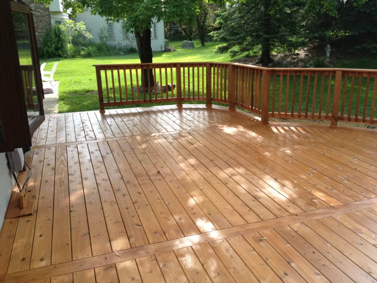 A finished picture after the deck was stained.