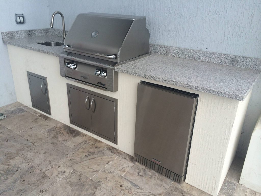 Alfresco Custom Grill Island Royal Palm Polo Model Home
