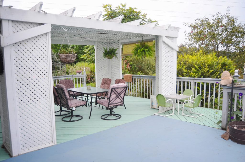 Amy Renea of A Nest for All Seasons