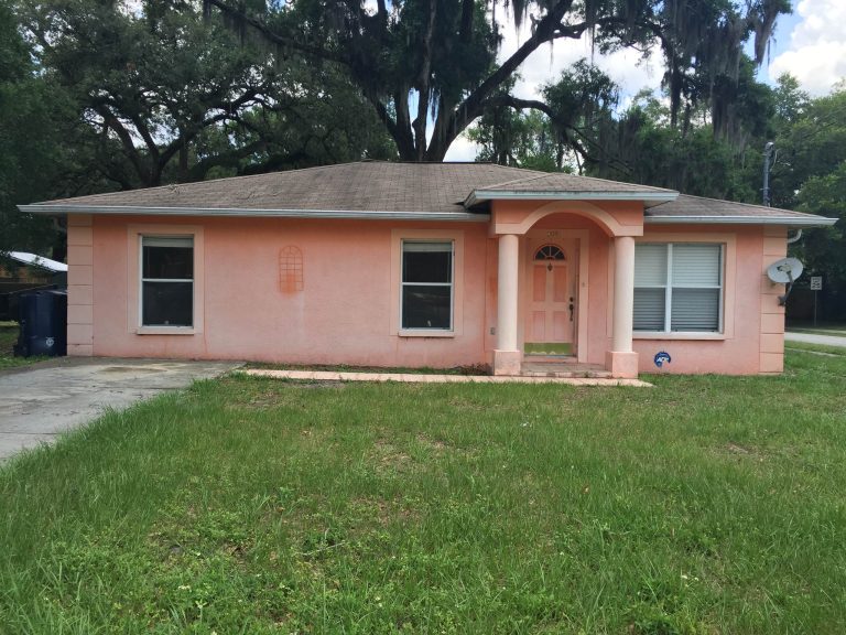 Arts and crafts front porch photo in Tampa with a roof extension by Belt Engineering | Outdoor Photos | Porch | Landscaping | Landscape Design | Outdoor Living Space | Porch Design Ideas | Outdoor Living Space Ideas | Backyard Design