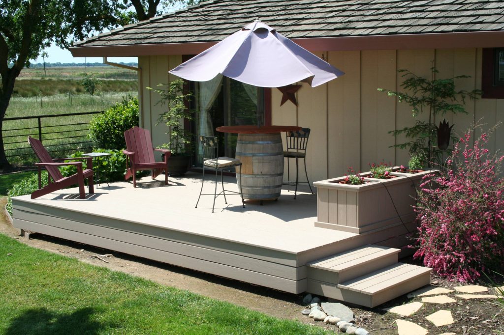 Azek Slate Gray with Camo Hidden fasteners. Dave Greenetz