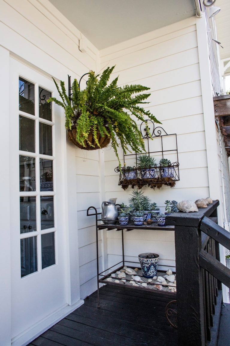 Back Porch Detail Interior design: Stephanie Wilson Interiors Photo Credit: Shelly Hoffman