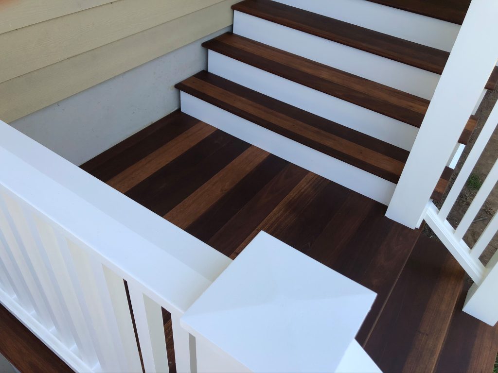 Batu, wood floor,