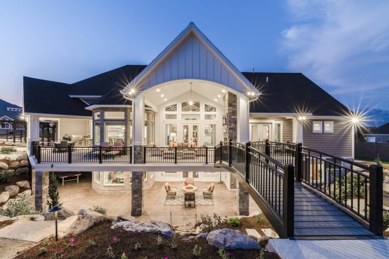 Brad Montgomery tym Homes