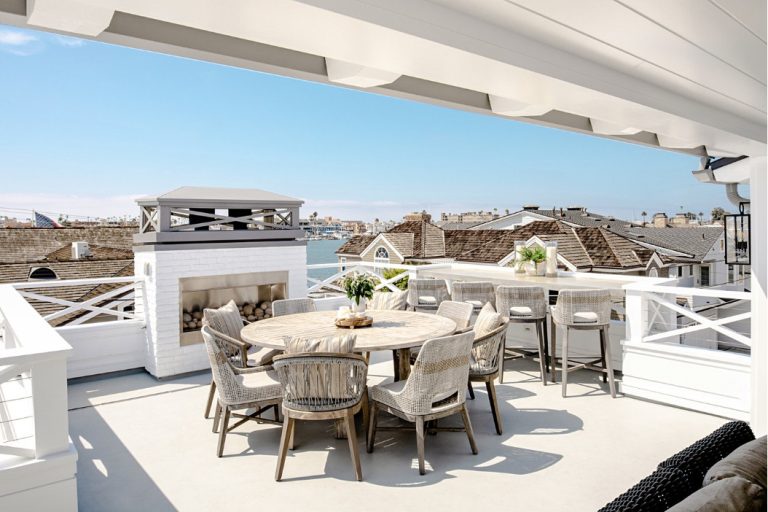Builder: JENKINS construction Photography: Mol Goodman Architect: William Guidero