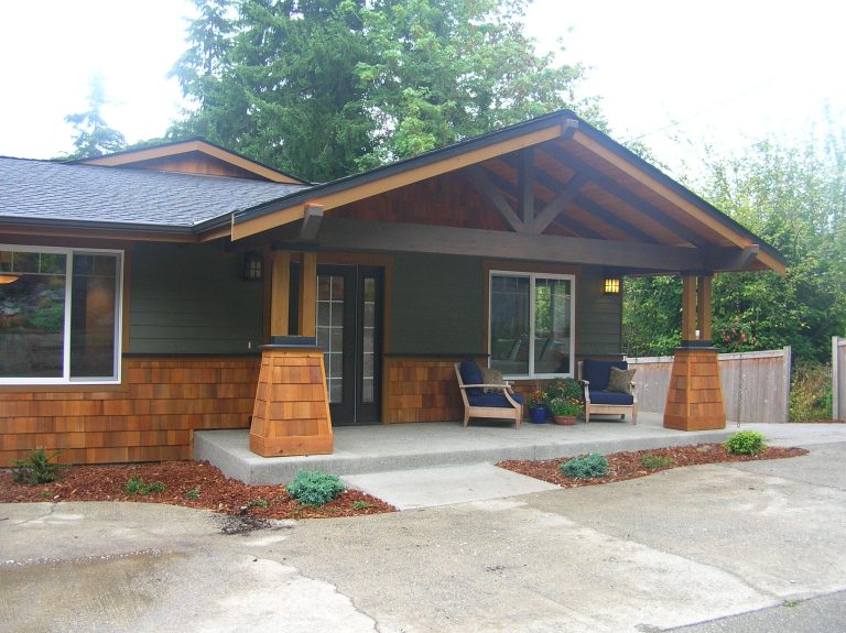 Bungalow style front porch