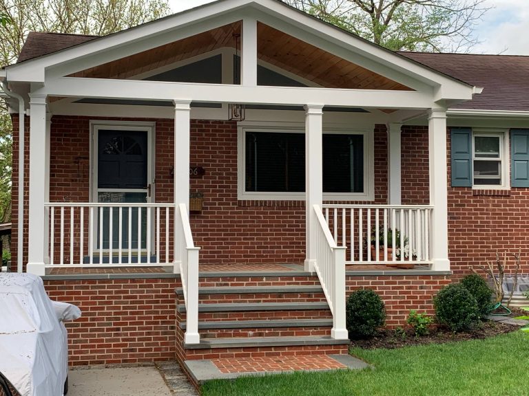 Clearcoat knotty pine really sets this ceiling apart.