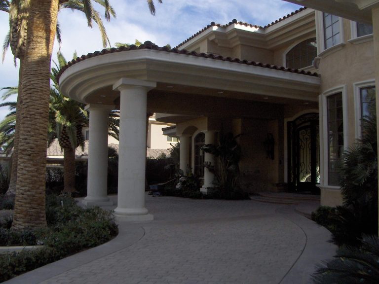 Columns,moldings, surround doors and windows