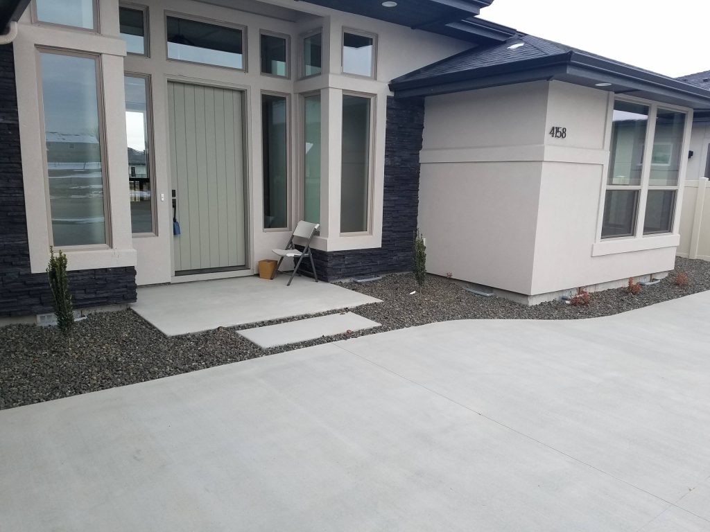 Concrete porch with separate step