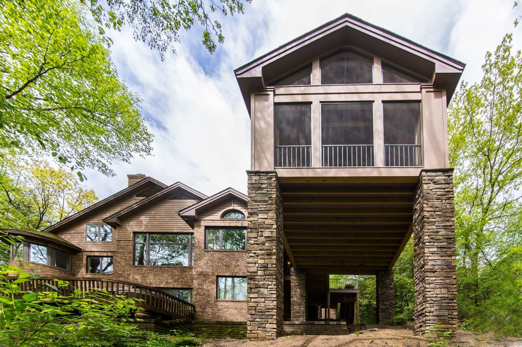 Contractor: Hughes & Lynn Building & Renovations Photos: Max Wedge Photography