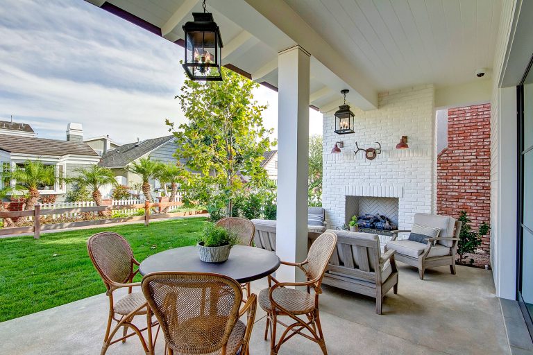 Contractor: Legacy CDM Inc. | Interior Designer: Kim Woods & Trish Bass | Photographer: Jola Photography