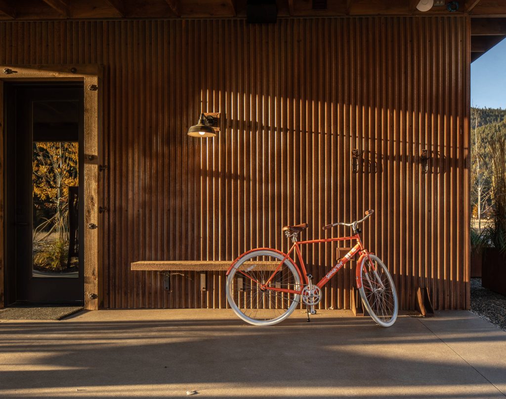 Covered bench. Image by Stephen Brousseau.