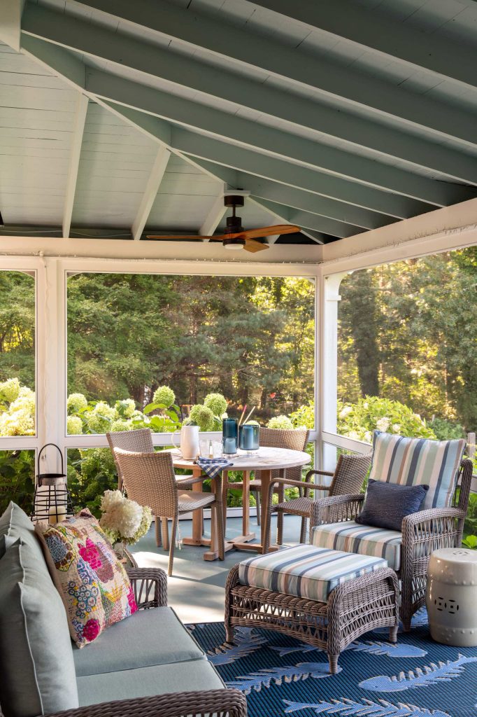 Crystal Lake House Design: Aline Architecture Photo: Dan Cutrona