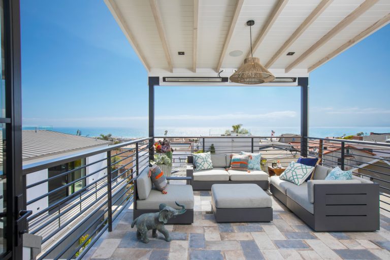 Deck - coastal deck idea in Los Angeles