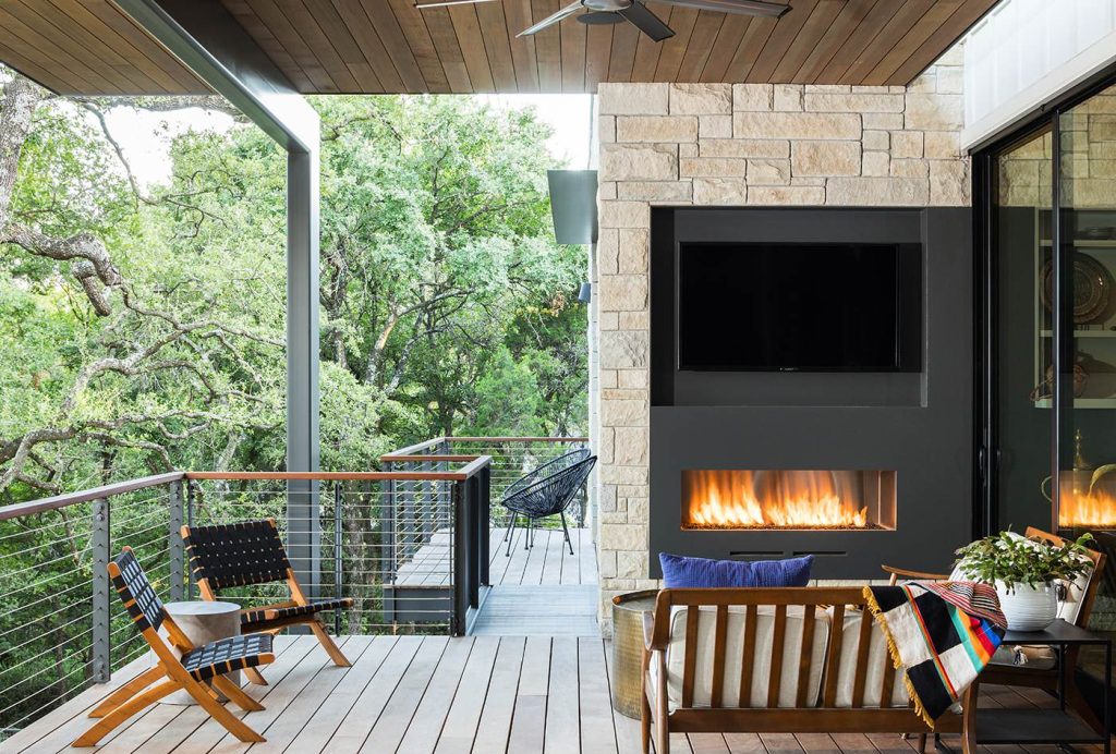 Deck - contemporary deck idea in Austin