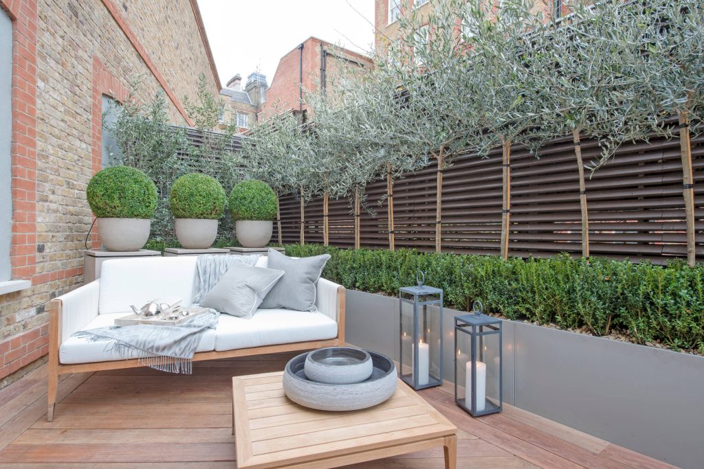 Deck - small contemporary backyard deck idea in San Francisco