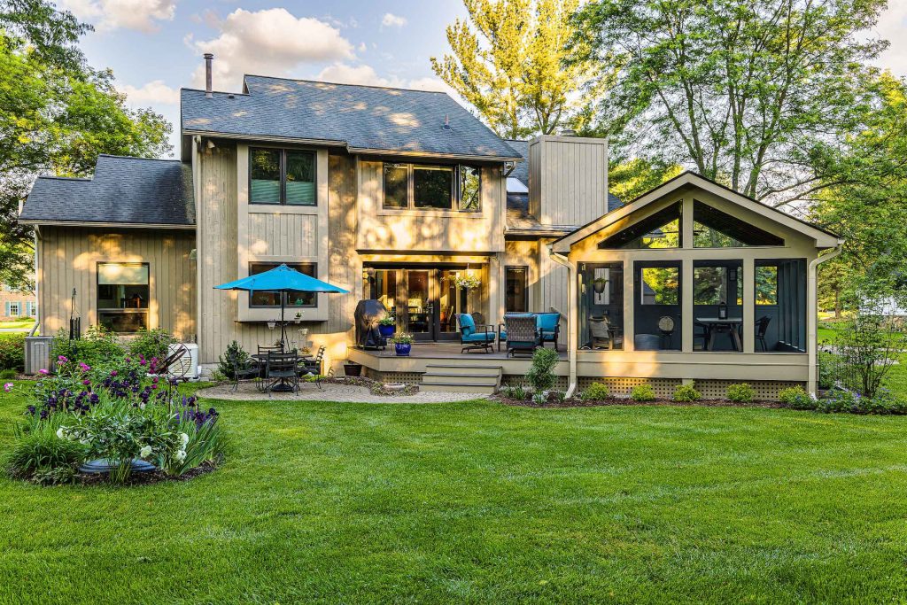 Detached screened porch in Ann Arbor, MI by Meadowlark Design+Build.