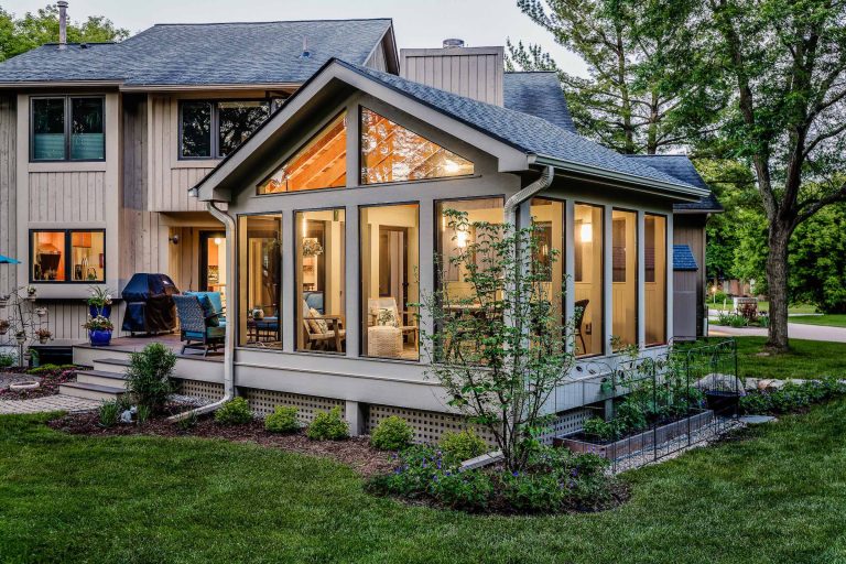 Detached screened porch in Ann Arbor, MI by Meadowlark Design+Build.