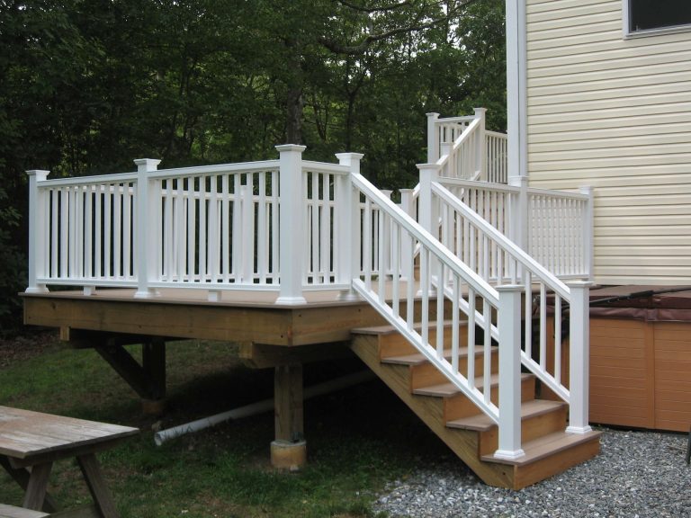 Double layer deck, with Azek decking and rails