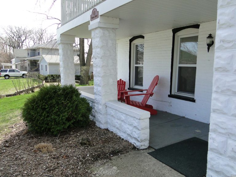 Eclectic porch idea in Chicago by Mike & Rudy Conner, Conner & Co Residential | Outdoor Photos | Porch | Landscaping | Landscape Design | Outdoor Living Space | Porch Design Ideas | Outdoor Living Space Ideas | Backyard Design