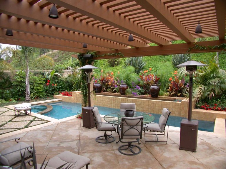 Elegant custom-shaped pool photo in Los Angeles