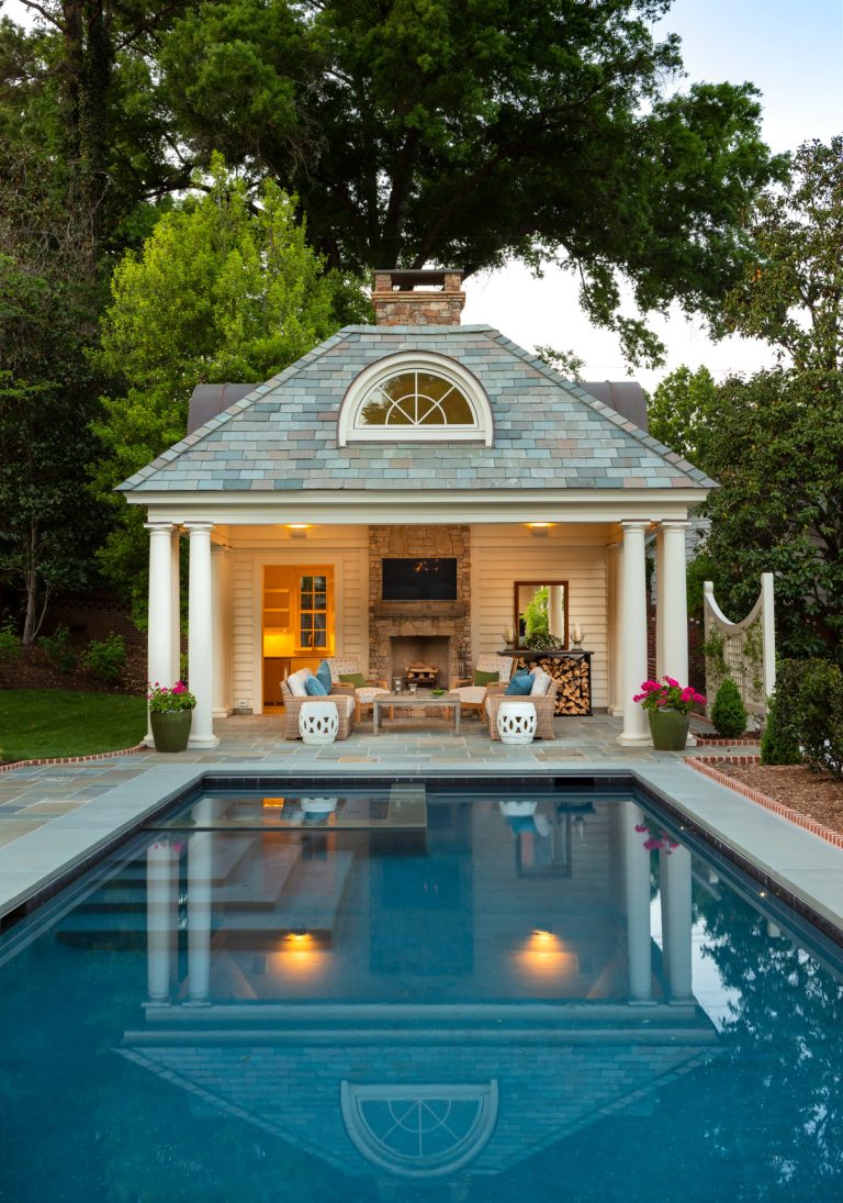 Elegant pool photo in Charlotte