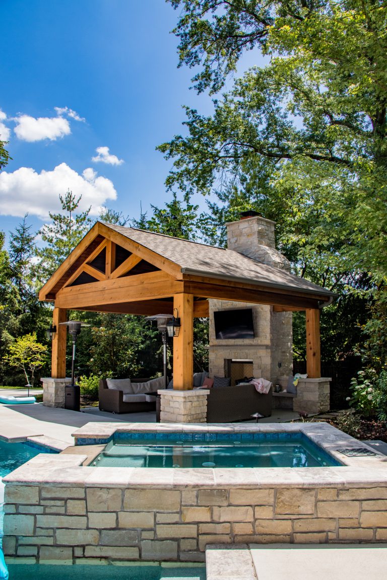 Elegant pool photo in St Louis