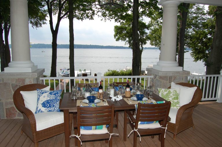 Elegant porch photo in Tampa by Stonebreaker Builders & Remodelers | Outdoor Photos | Porch | Landscaping | Landscape Design | Outdoor Living Space | Porch Design Ideas | Outdoor Living Space Ideas | Backyard Design