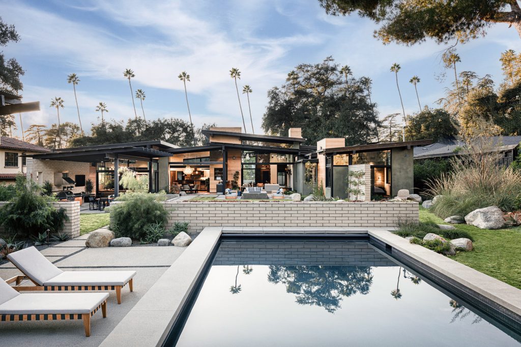 Example of a 1950s pool design in Los Angeles