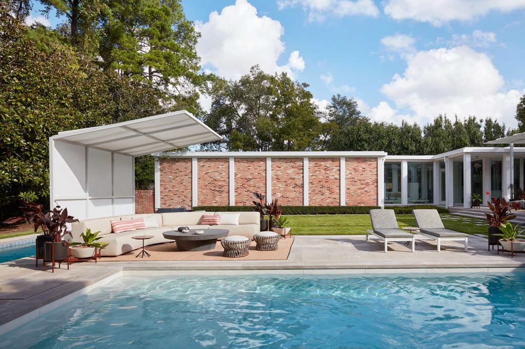Example of a 1960s rectangular pool design in Houston
