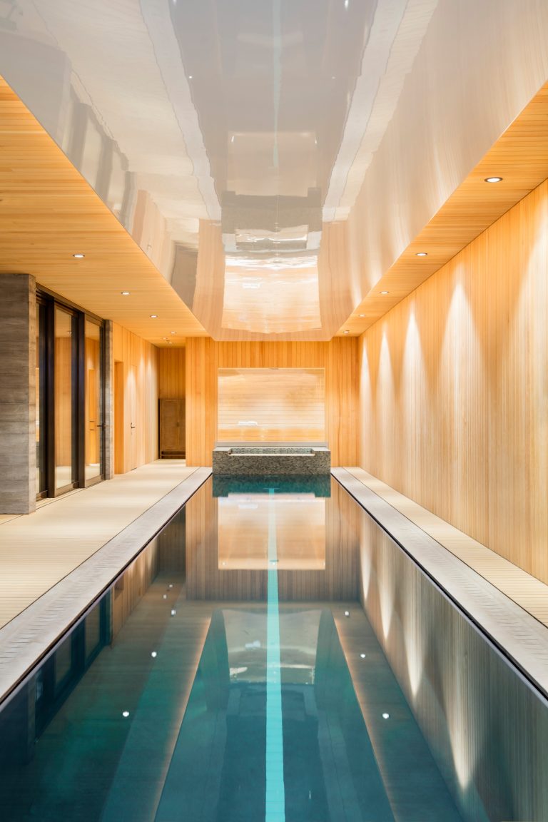 Example of a beach style pool design in Los Angeles