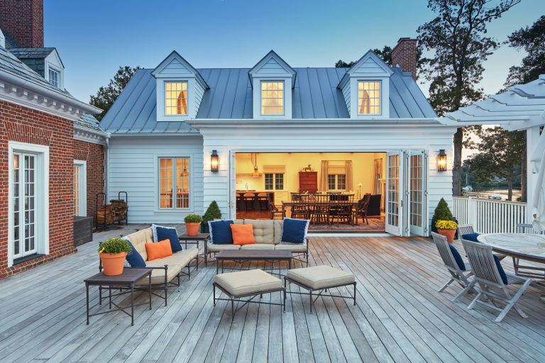 Example of a classic deck design in Baltimore