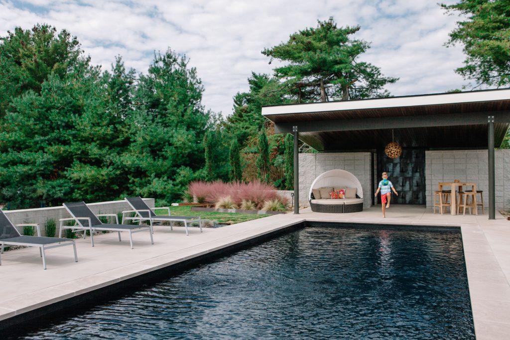 Example of a minimalist pool design in Nashville