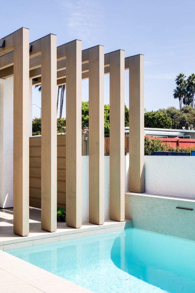 Example of a minimalist pool design in Orange County