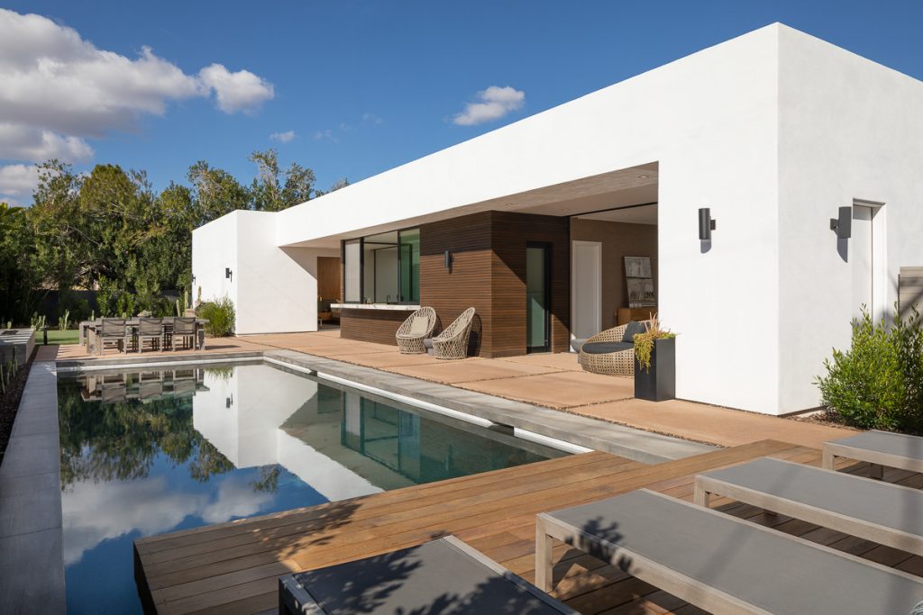 Example of a minimalist pool design in Phoenix