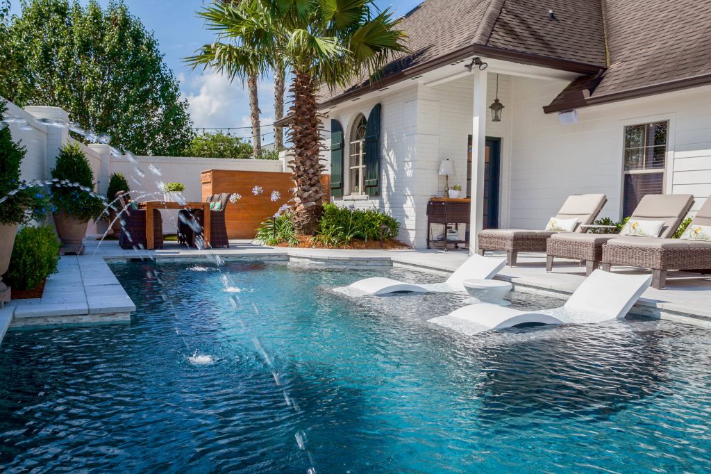 In-Pool furniture by Ledge Lounger: www.ledgeloungers.com Pool by Seguin Pools: www.seguinpoolsla.com/
