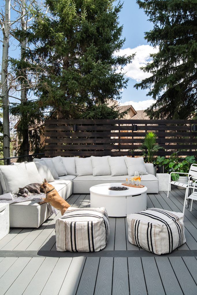 Example of a trendy deck design in Other