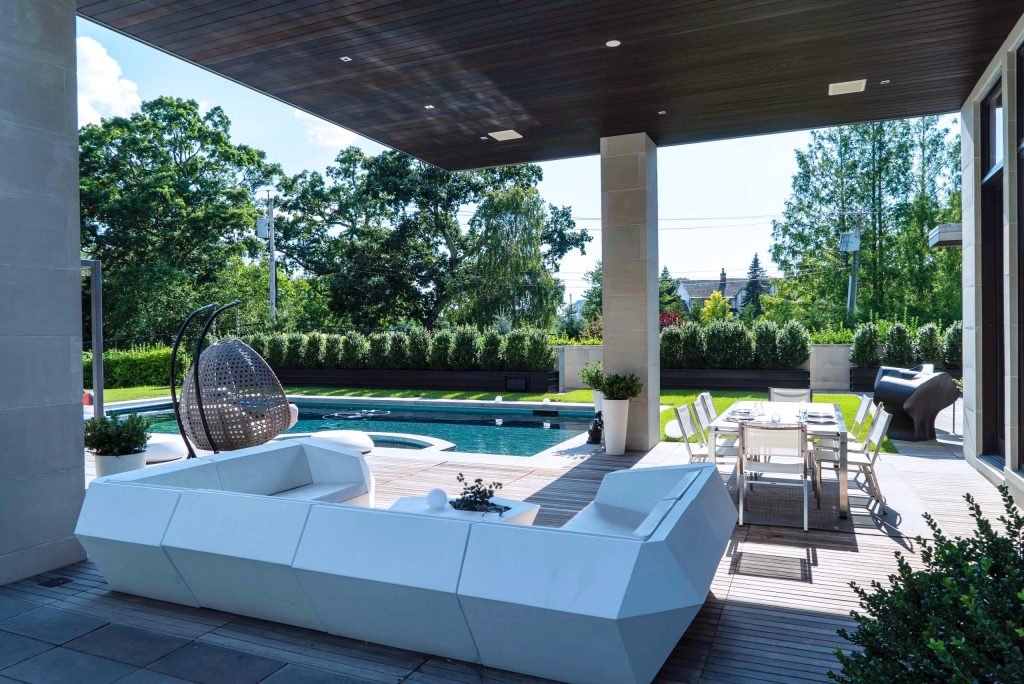 Example of a trendy pool design in New York