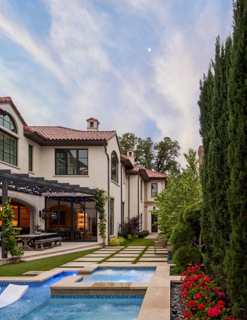 Example of a tuscan pool design in Dallas
