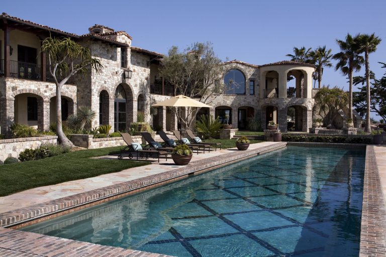 Example of a tuscan rectangular pool design in Orange County