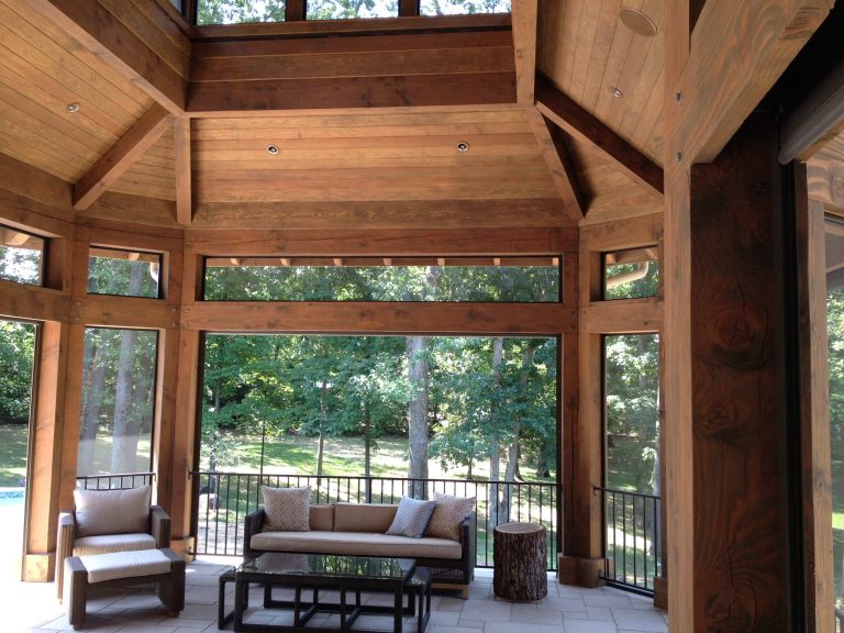 Fixed Screens with Phantom Executive Mechanized Screens