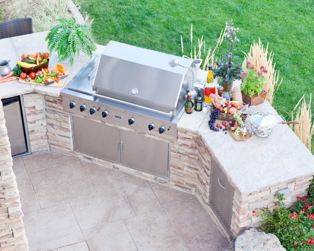 Great kitchen island makes cooking outdoors fun!
