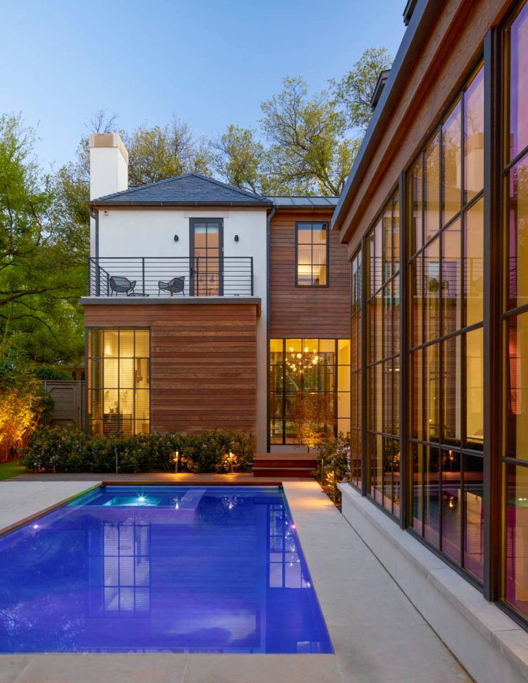 Hot tub - mid-sized contemporary backyard stone and rectangular lap hot tub idea in Dallas