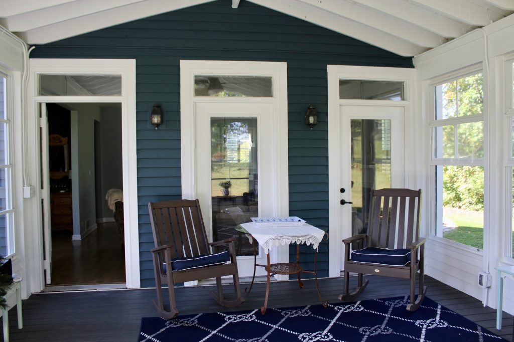 Inspiration for a coastal porch remodel in Chicago by Kara Mann Design LLC | Outdoor Photos | Porch | Landscaping | Landscape Design | Outdoor Living Space | Porch Design Ideas | Outdoor Living Space Ideas | Backyard Design