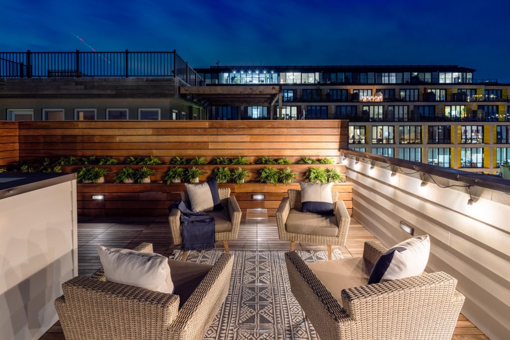 Inspiration for a contemporary deck remodel in DC Metro