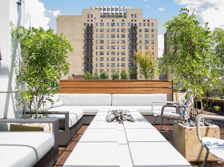 Inspiration for a contemporary deck remodel in Philadelphia with no cover