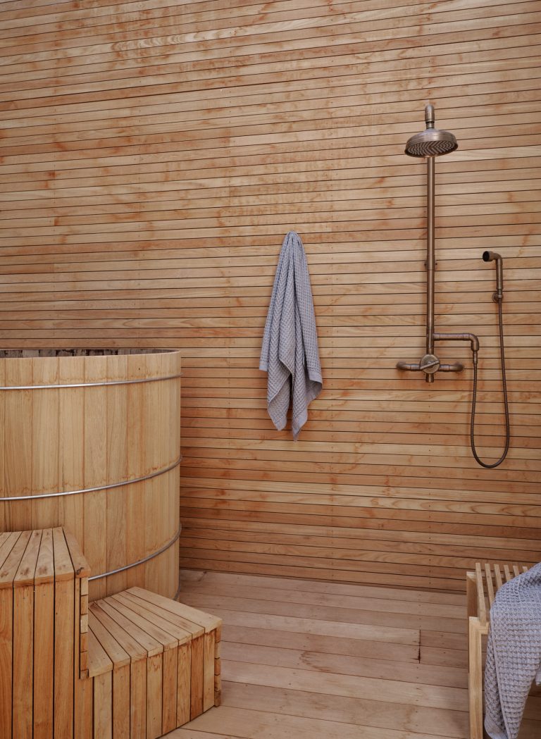 Inspiration for a contemporary deck remodel in San Francisco