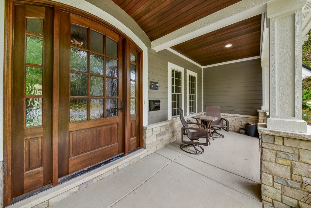 Inspiration for a craftsman porch remodel in Chicago by Autumn Homes Inc. | Outdoor Photos | Porch | Landscaping | Landscape Design | Outdoor Living Space | Porch Design Ideas | Outdoor Living Space Ideas | Backyard Design