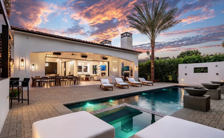 Inspiration for a mediterranean pool remodel in Los Angeles