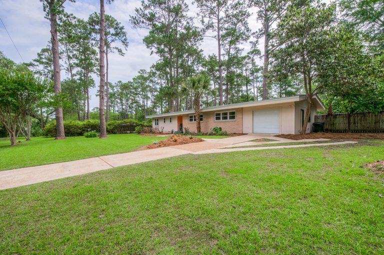 Inspiration for a mid-century modern porch remodel in Other by Style & Sold | Outdoor Photos | Porch | Landscaping | Landscape Design | Outdoor Living Space | Porch Design Ideas | Outdoor Living Space Ideas | Backyard Design
